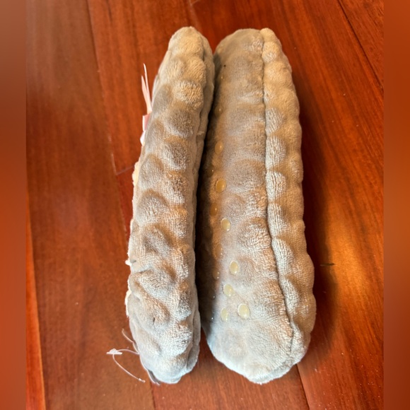 NWT Sock Slippers Size medium/large (for shoe sizes 8-10.5) - Picture 6 of 6